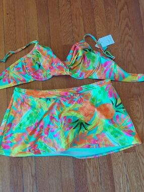 NWT Sunsets  Tropical Bikini Set Swim Top & Skirt